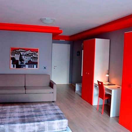 B&B Tirana Smile Buitenkant foto