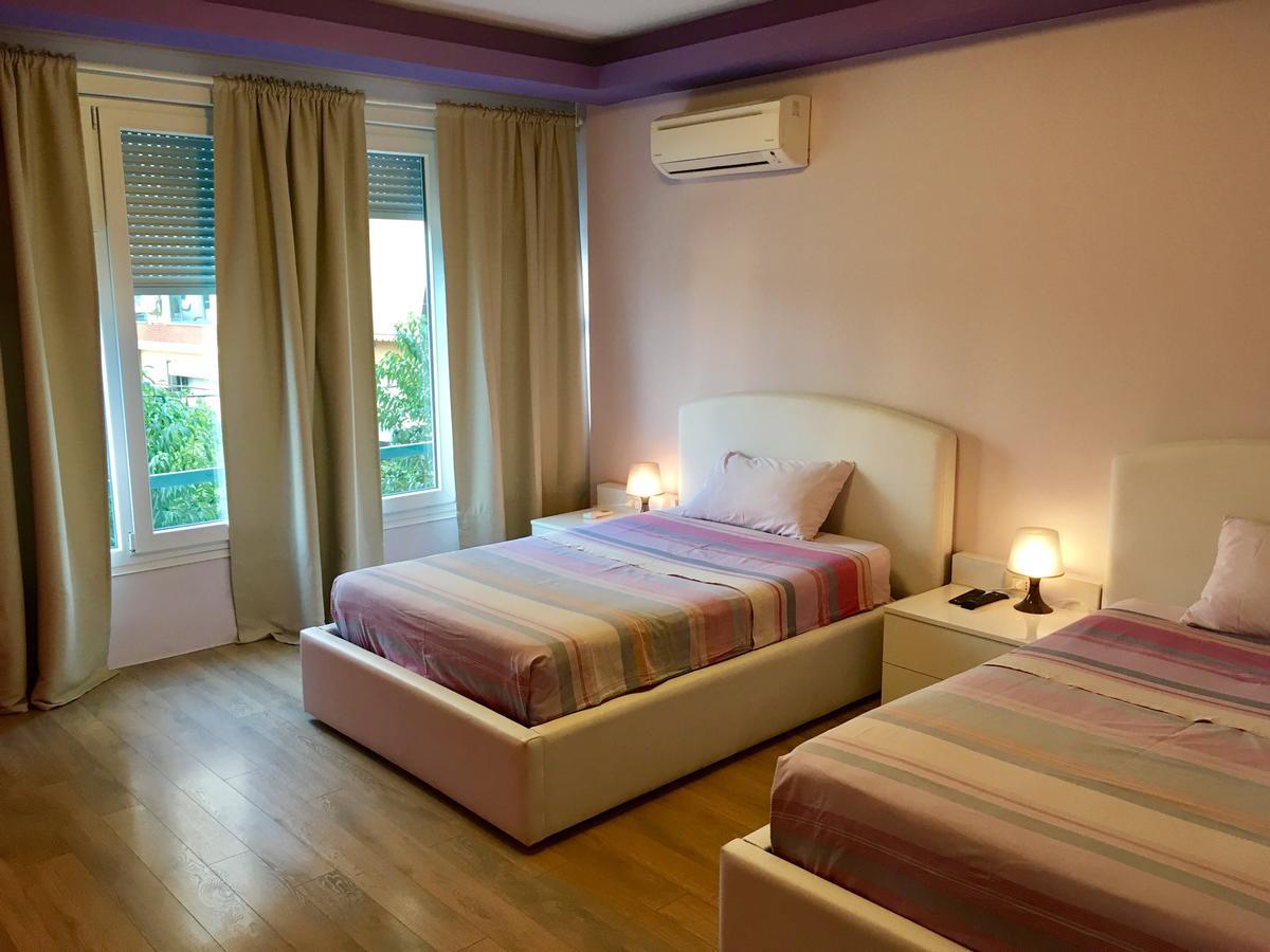 B&B Tirana Smile Buitenkant foto