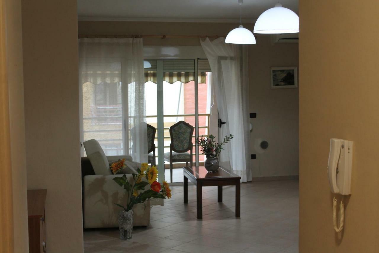B&B Tirana Smile Buitenkant foto
